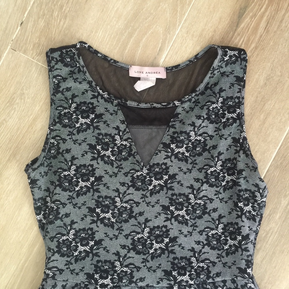 Flower print bodycon dress - Picture 2 of 6